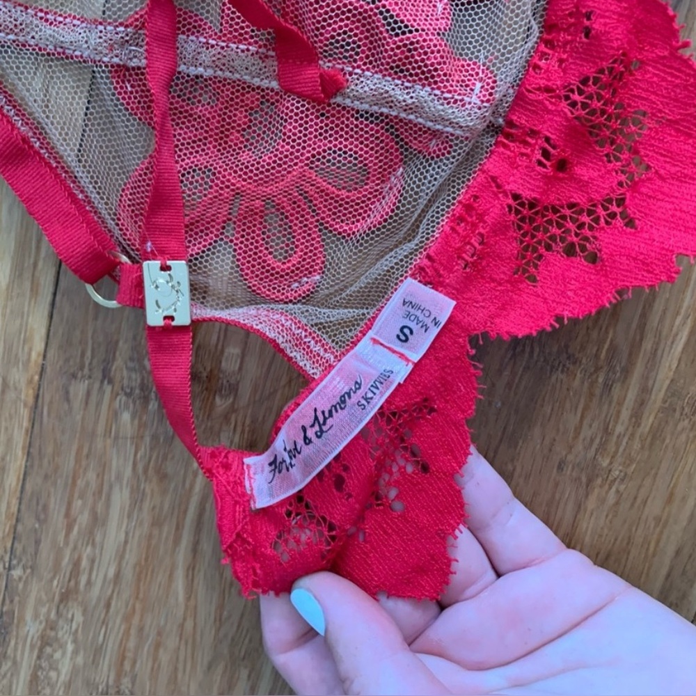 For Love and Lemons Ruby Appliqué Set - Picture 9 of 15